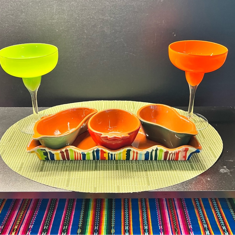 Boston Manufacturing Trading Corp Vintage Dip-Chip Tray  With Margarita Glasses!